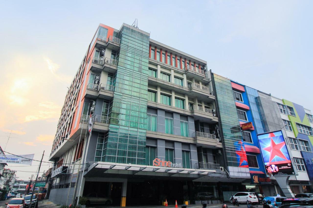 Aston Pekanbaru City Hotel Exterior foto